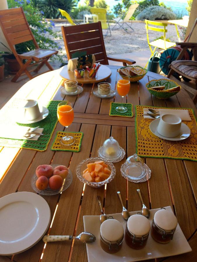 Les Bruyeres Bed & Breakfast Saint-Mandrier-sur-Mer Exterior photo